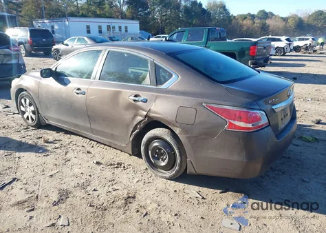 2015 Nissan Altima 2.5 S from USA, damaged, VIN 1N4AL3AP8FC268560